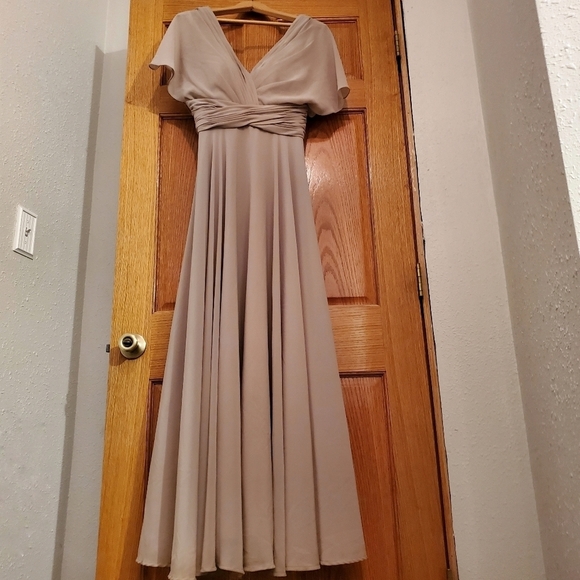 Dresses & Skirts - Kanali K size 6